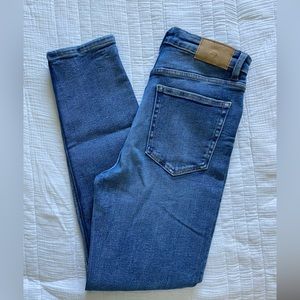 NWT Hi Rise Skinny Jeans